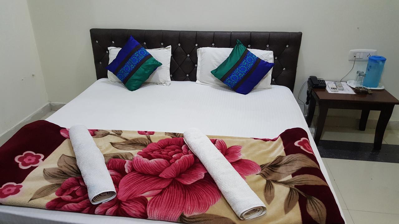 Hotel Ramneek Amritsar Eksteriør bilde