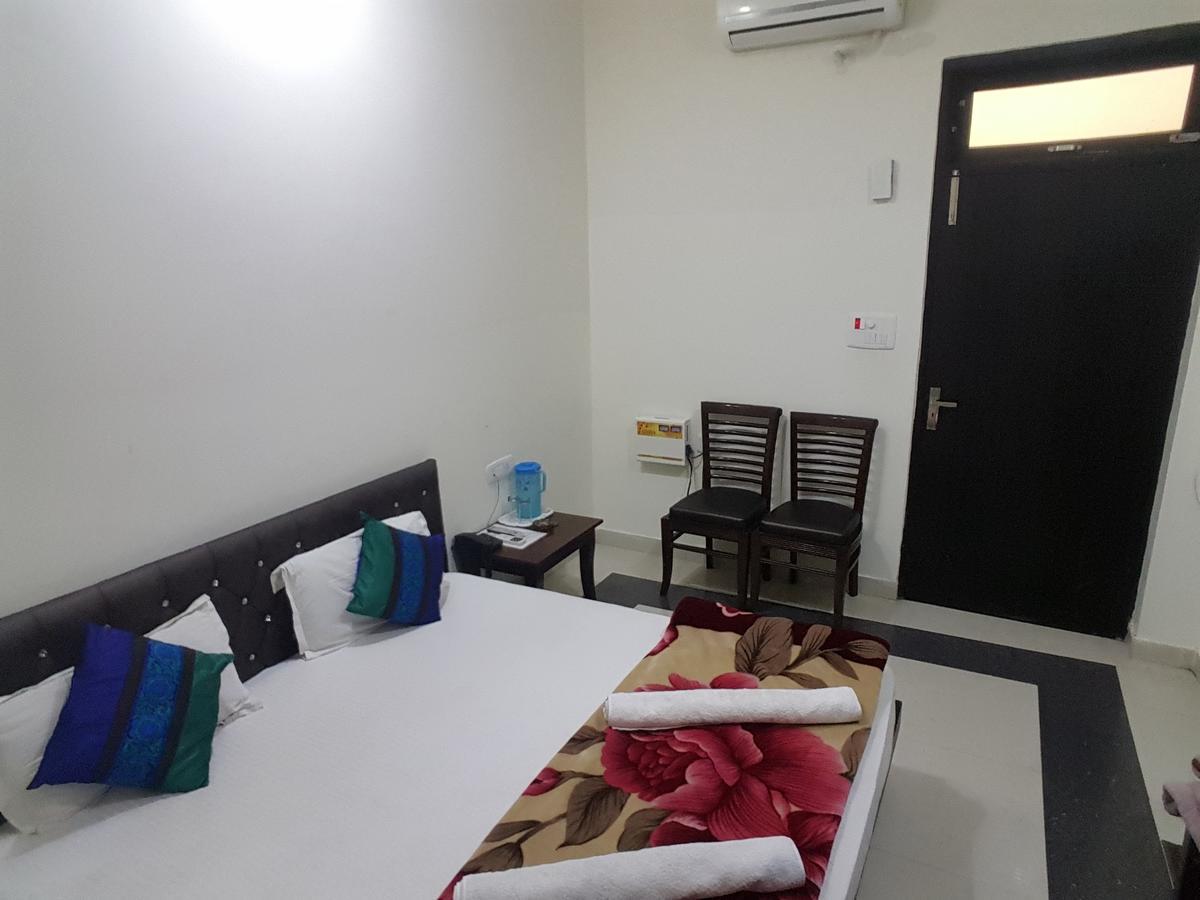 Hotel Ramneek Amritsar Eksteriør bilde