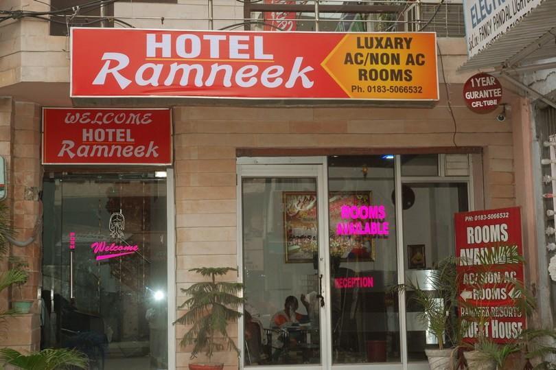 Hotel Ramneek Amritsar Eksteriør bilde